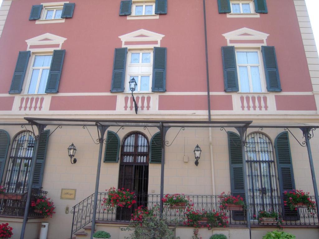Villa Viola Tortona Ngoại thất bức ảnh